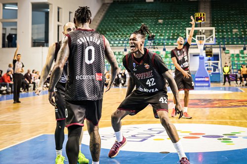 keravnos basket.jpg